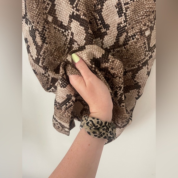 H&M/ silky snakeskin tank - Picture 10 of 12